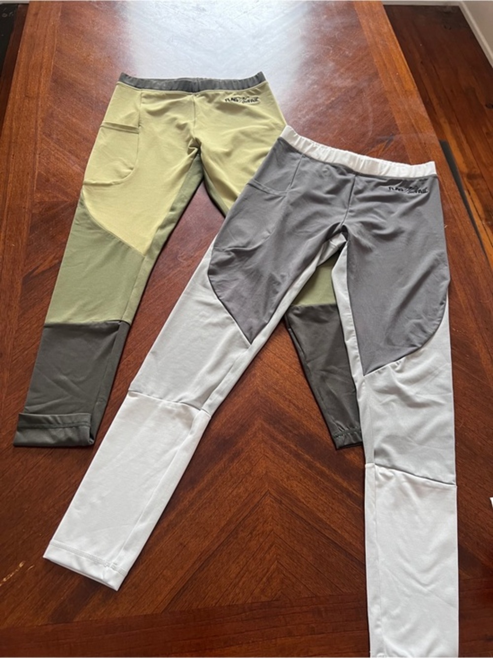 Bundle of 2 flag nor fail Colorblock Leggings, Excellent Condition